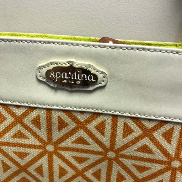 crossbody - Picture 2 of 2